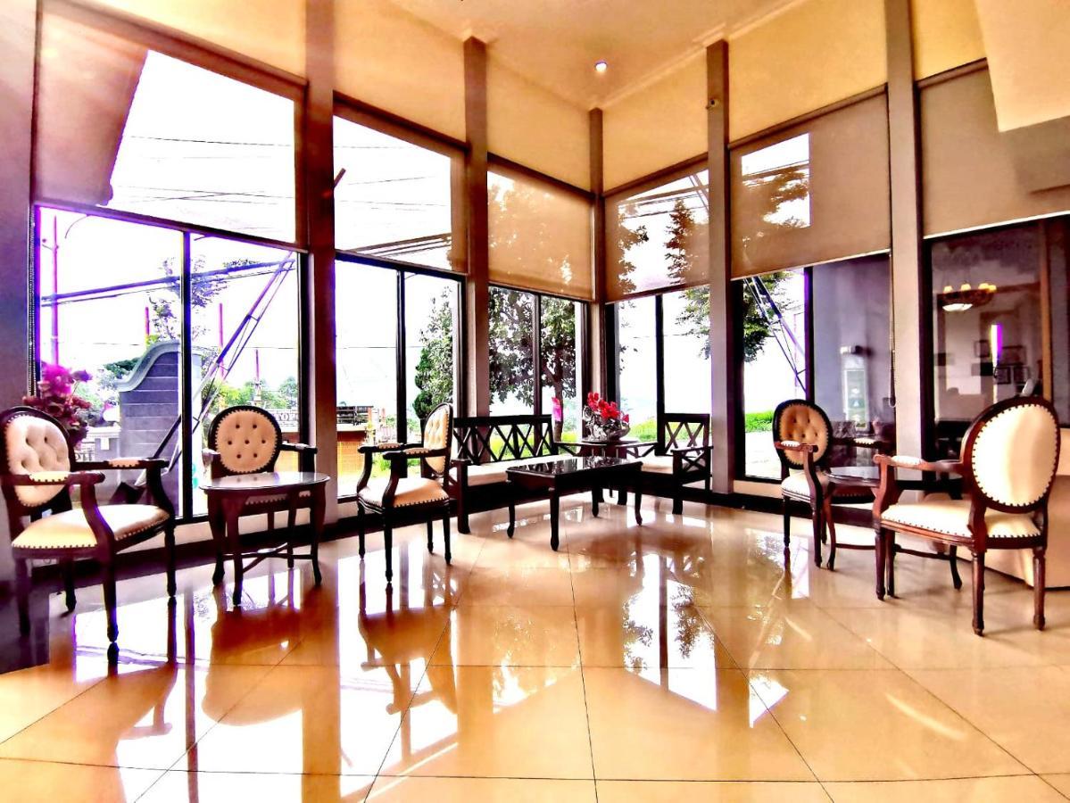 Avila Ketapan Rame Hotel Prigen Εξωτερικό φωτογραφία