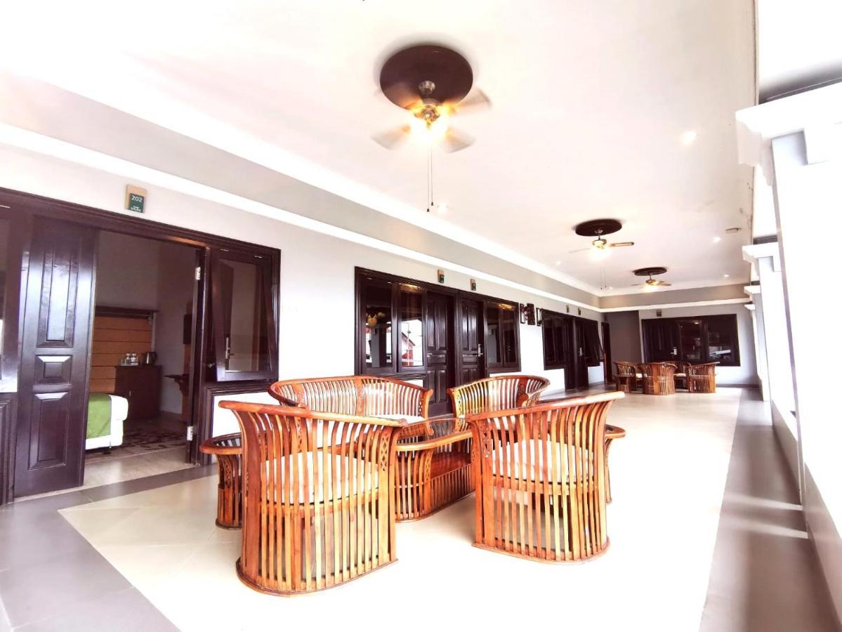 Avila Ketapan Rame Hotel Prigen Εξωτερικό φωτογραφία