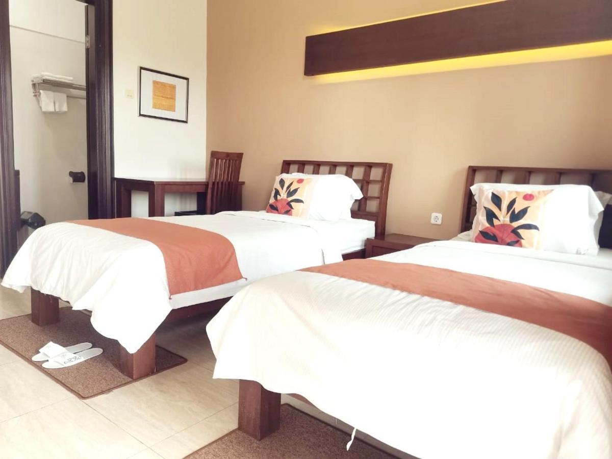 Avila Ketapan Rame Hotel Prigen Εξωτερικό φωτογραφία