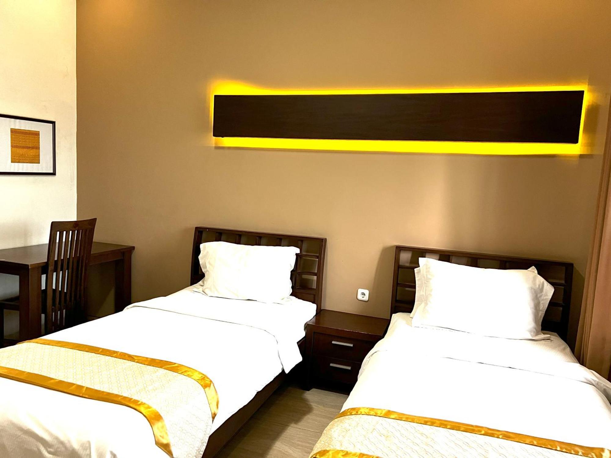 Avila Ketapan Rame Hotel Prigen Εξωτερικό φωτογραφία