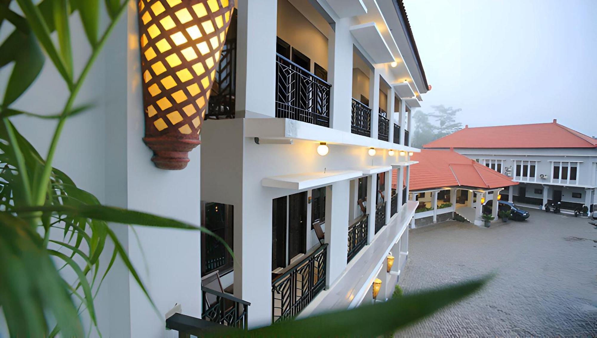 Avila Ketapan Rame Hotel Prigen Εξωτερικό φωτογραφία